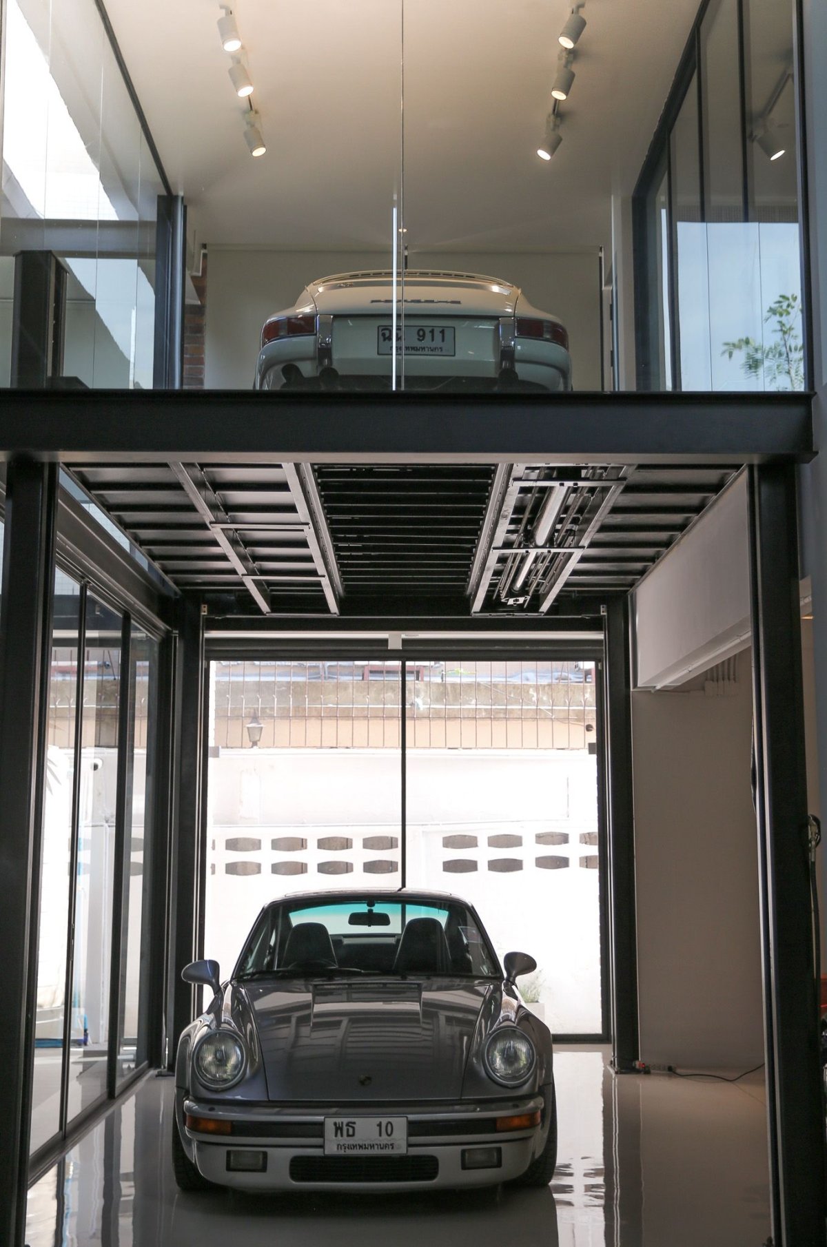 Металлический гараж убранство