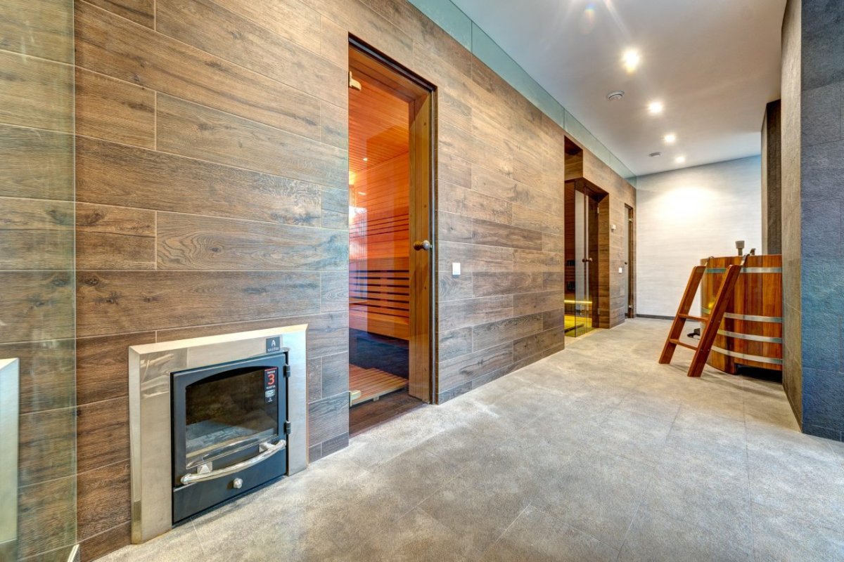 Отделка стен доской