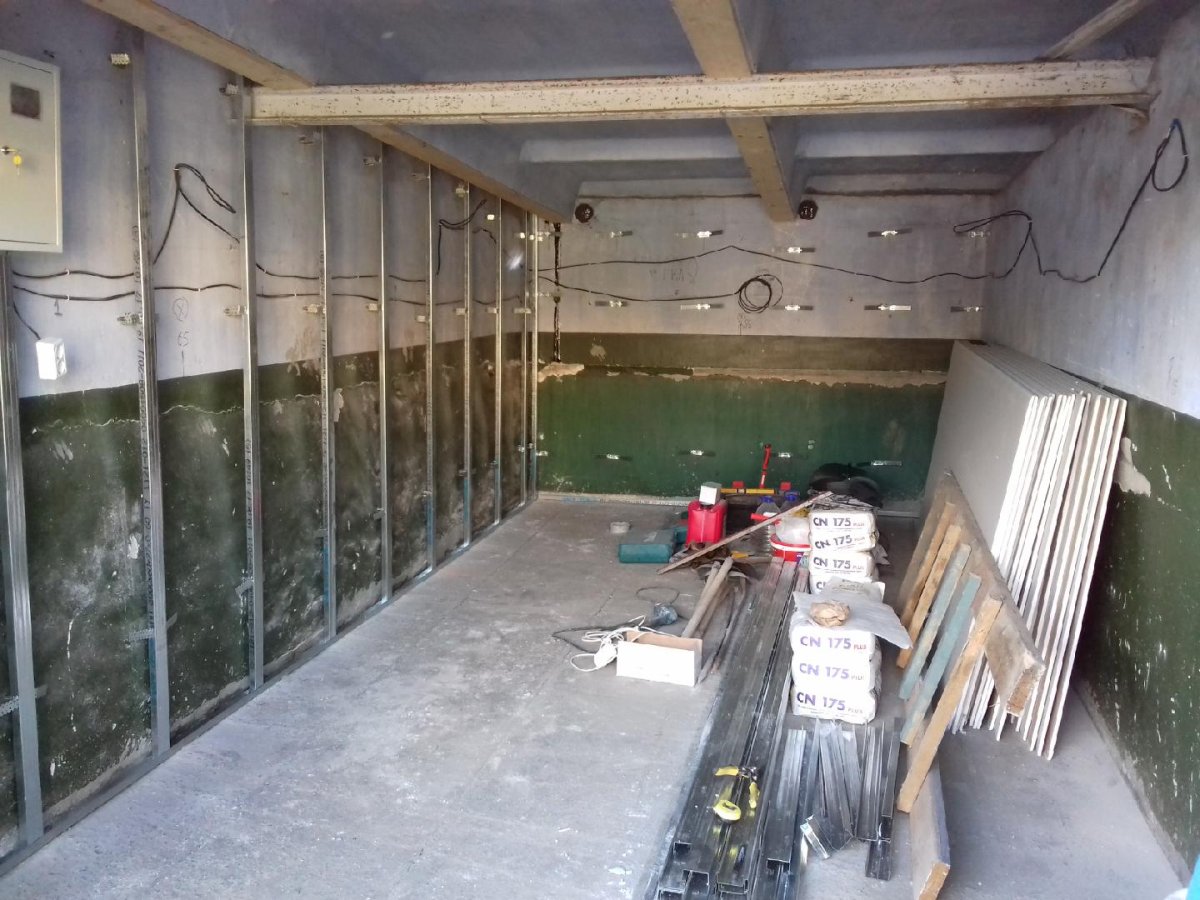 Плитка в гараж на стены