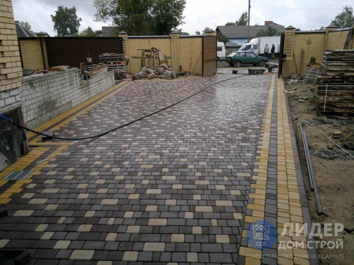 Плитка перед гаражом