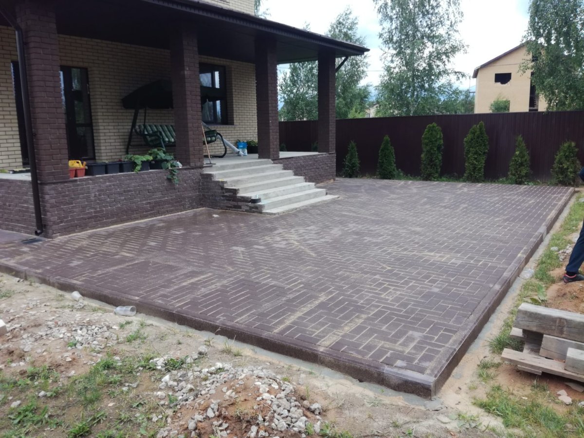 Заезд во двор из тротуарной плитки