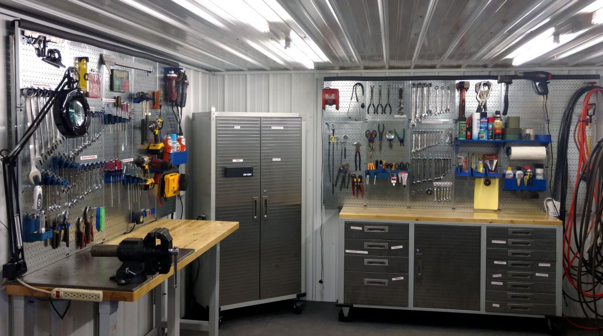 Гараж внутри