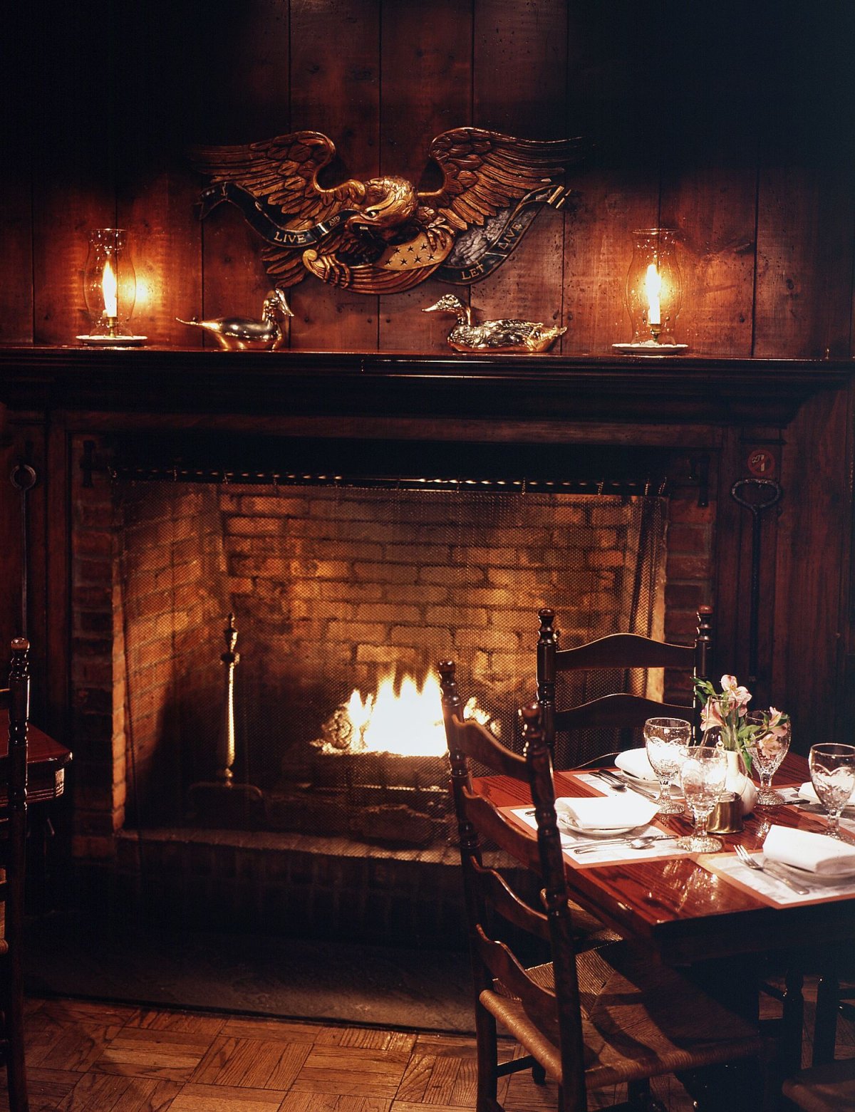 Горящий камин