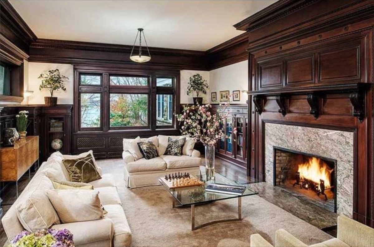 Камин в интерьере гостиной