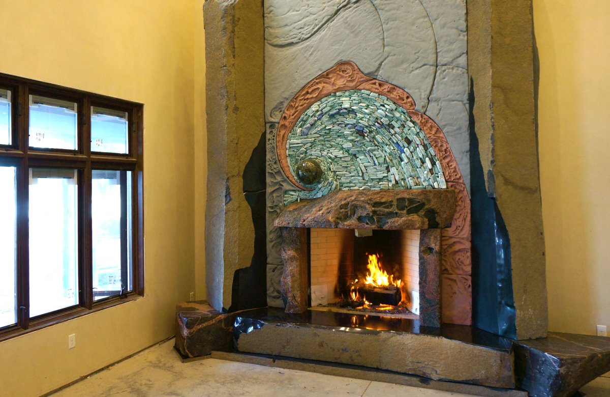 Мозаика на камине