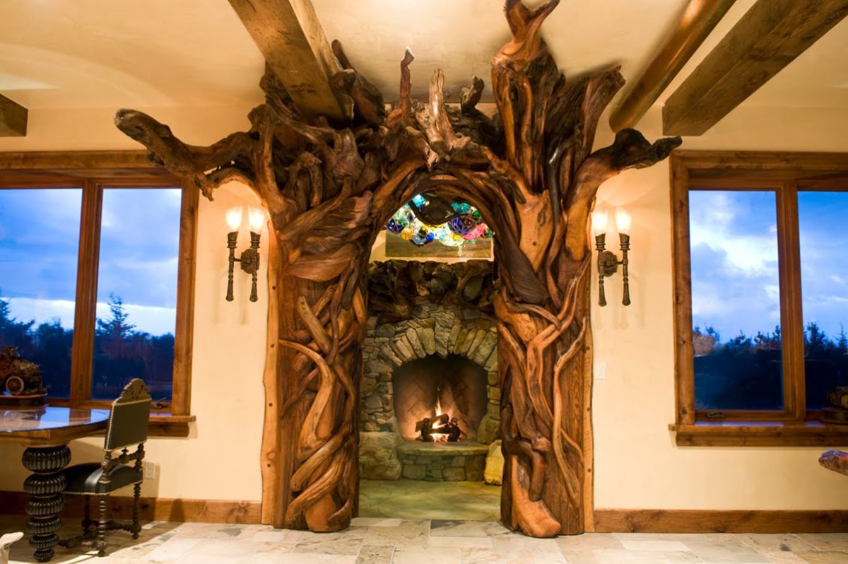 Резное дерево в интерьере