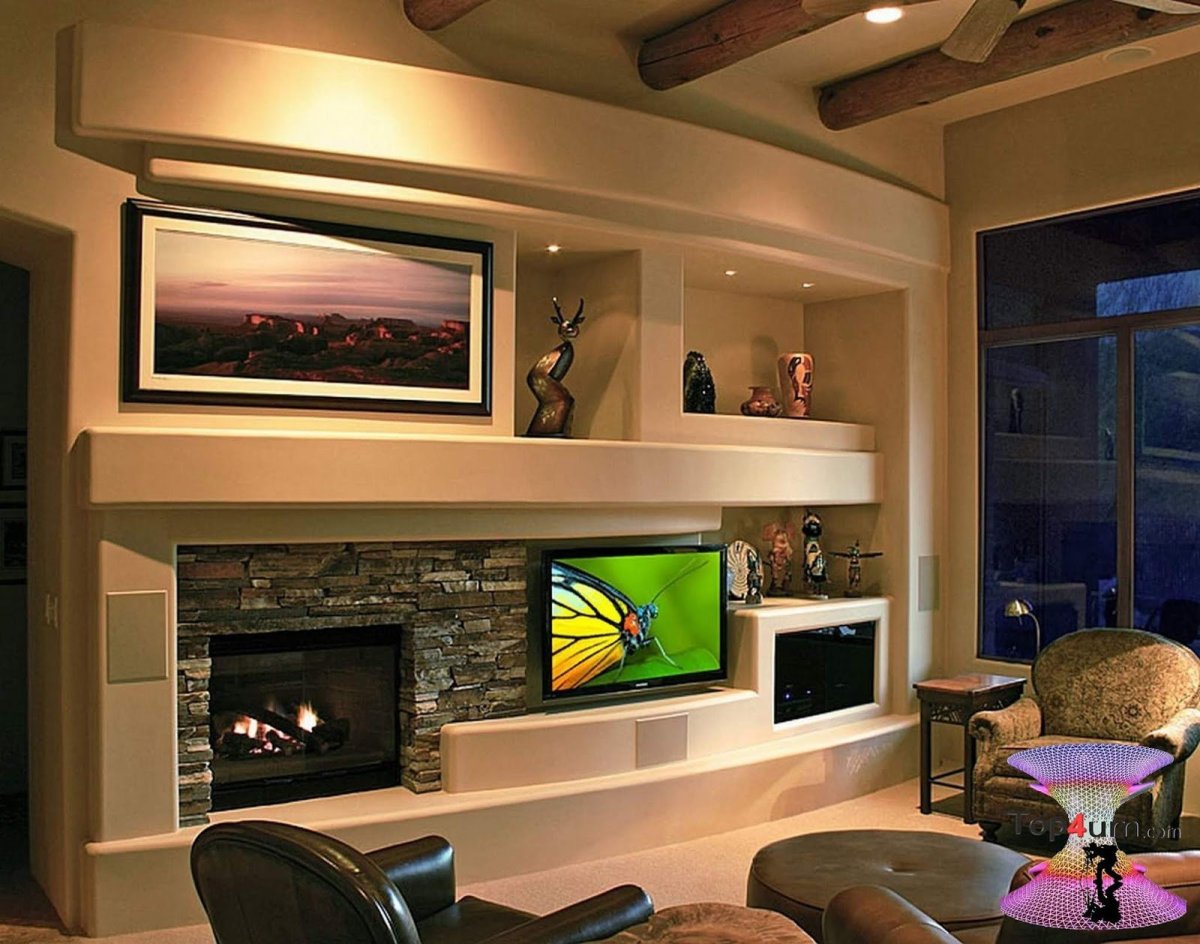 Гостиная с камином и телевизором