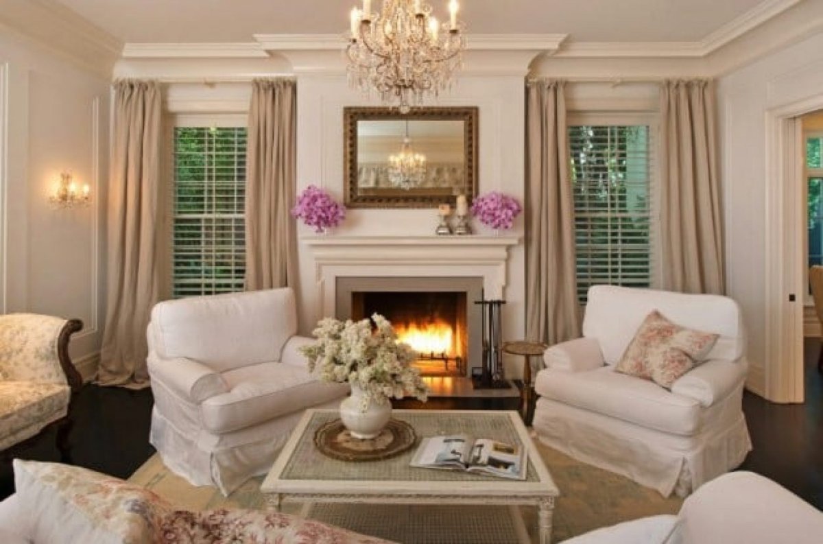 Французские окна в гостиной