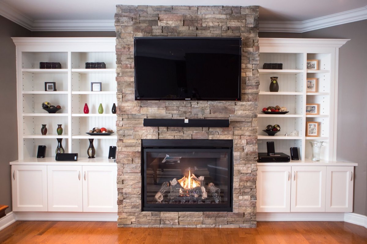 Камин встроенный в стенку