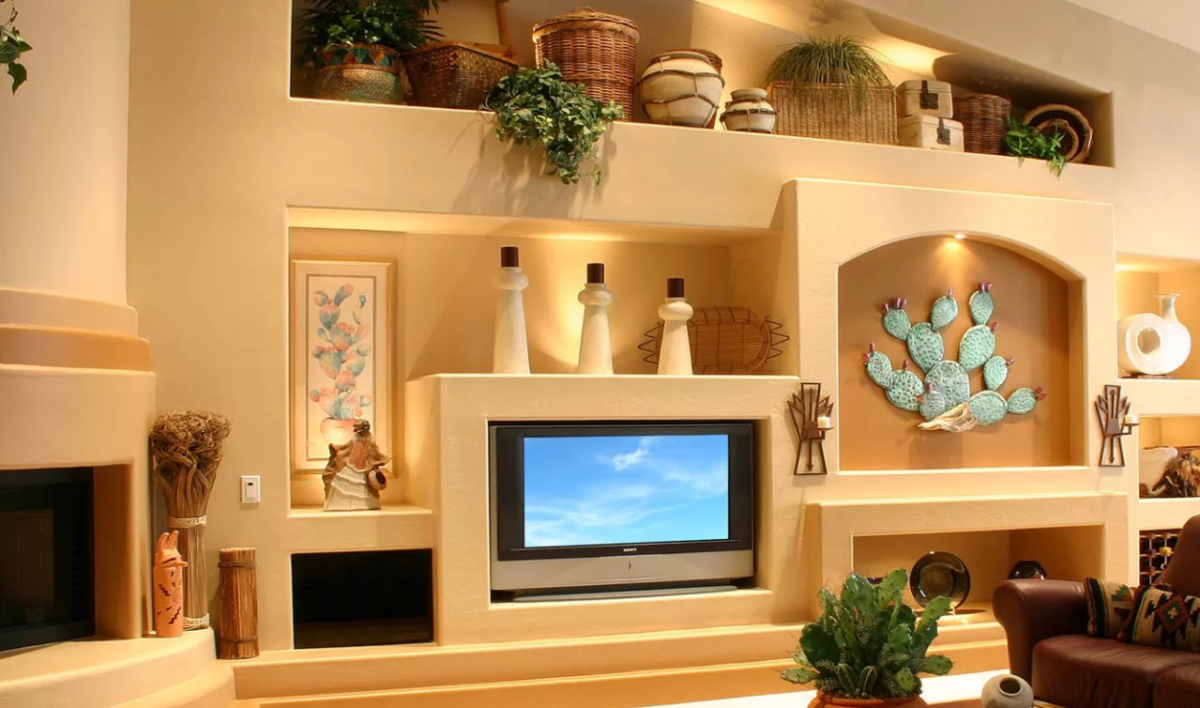 Ниши в стене в гостиной