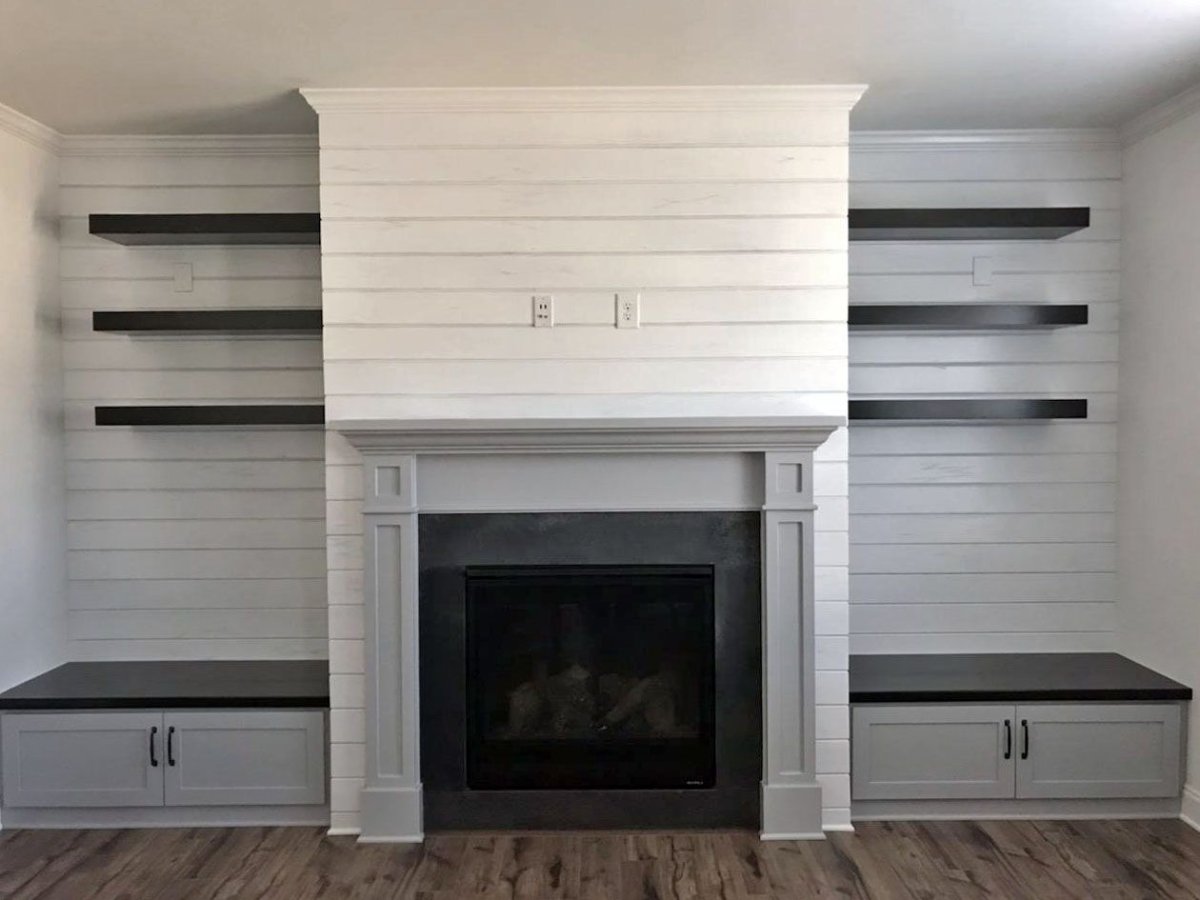 Кухня гостиная с телевизором