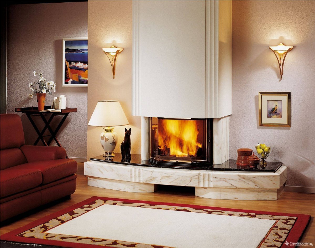 Стена с камином и полками для печати