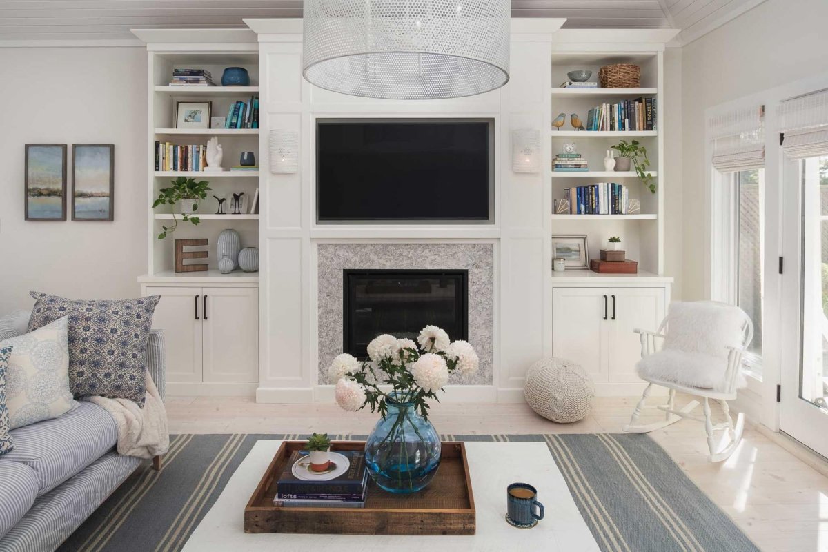 Спальня с камином