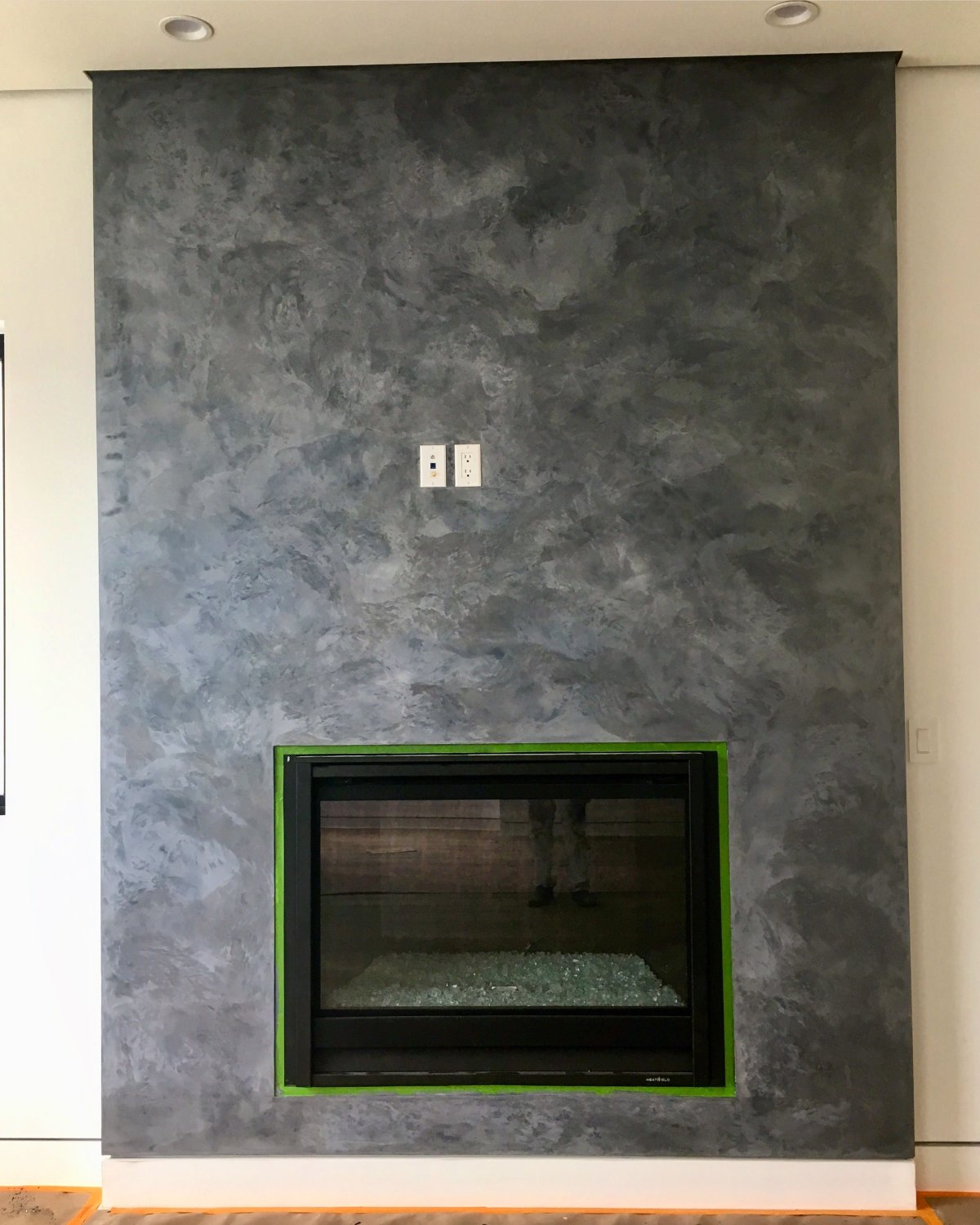 Камин венецианская штукатурка