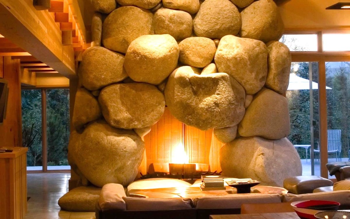 Красивые камины из камня