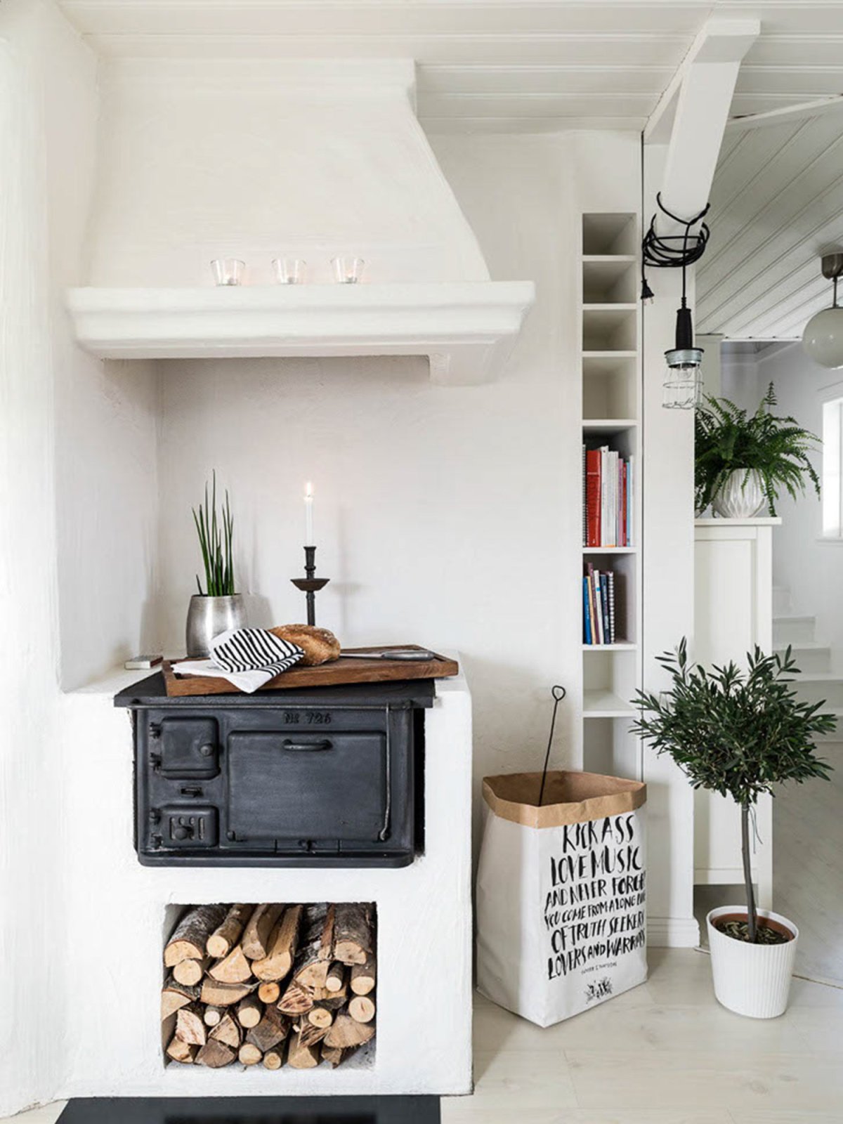 Печка в скандинавском интерьере