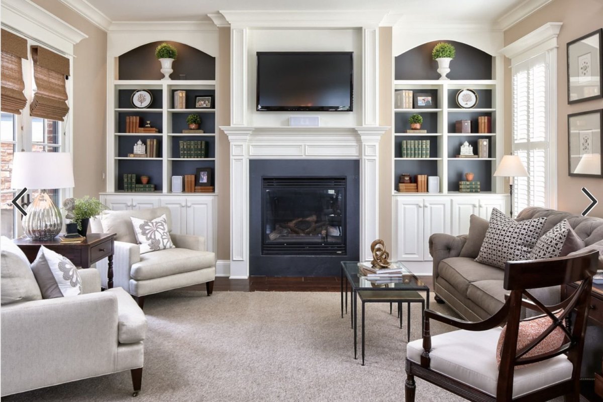 Гостиная в американском стиле с камином