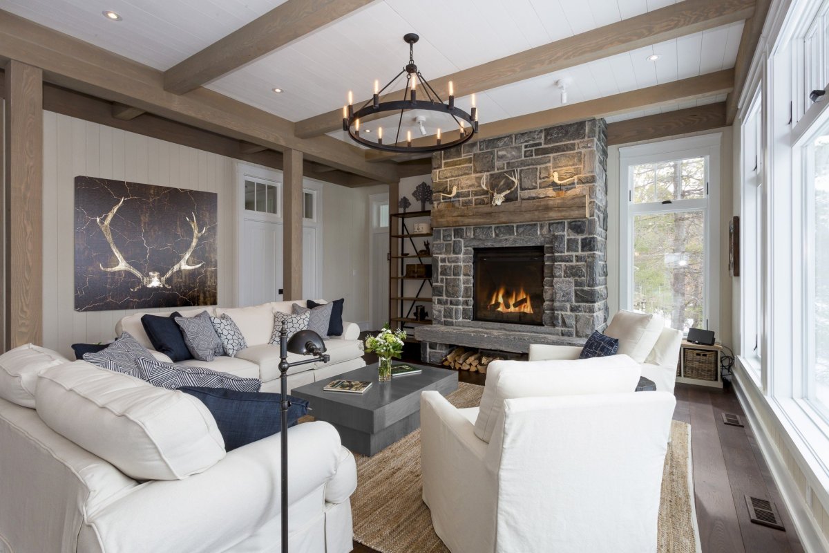 Гостиная с камином