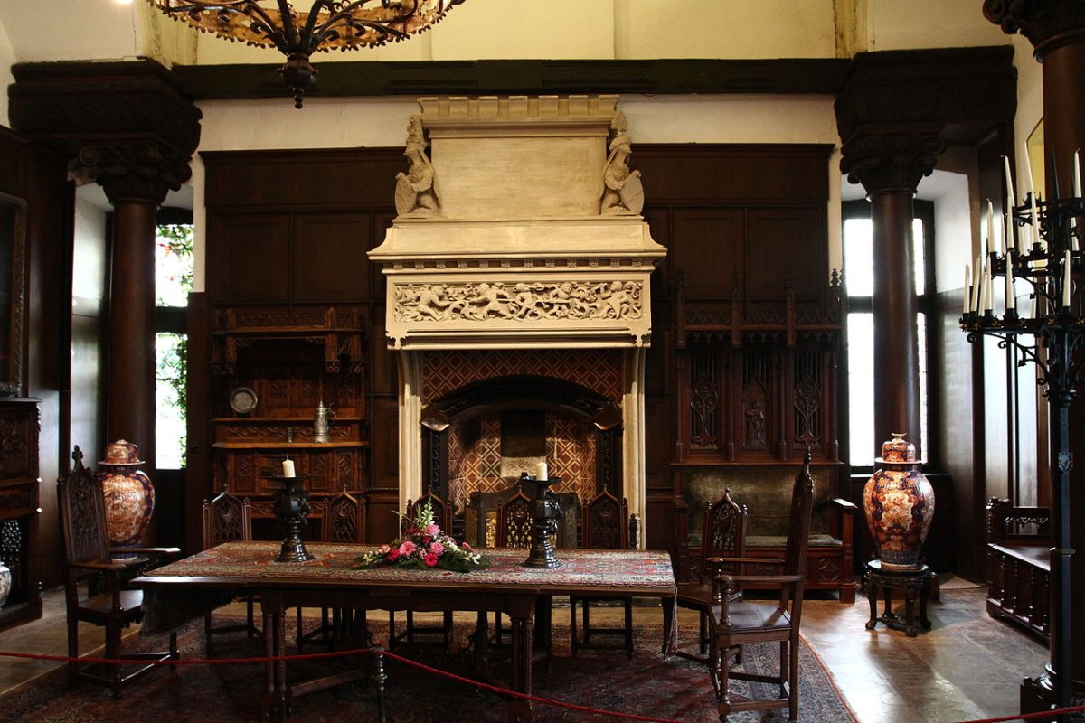 Замок Райхсбург внутри