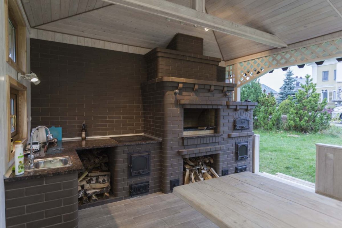 Отделка беседки внутри