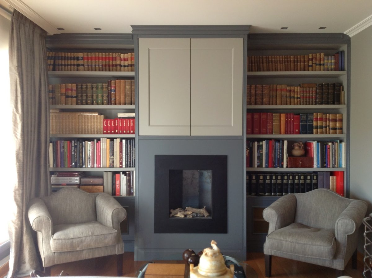 Кабинет с камином