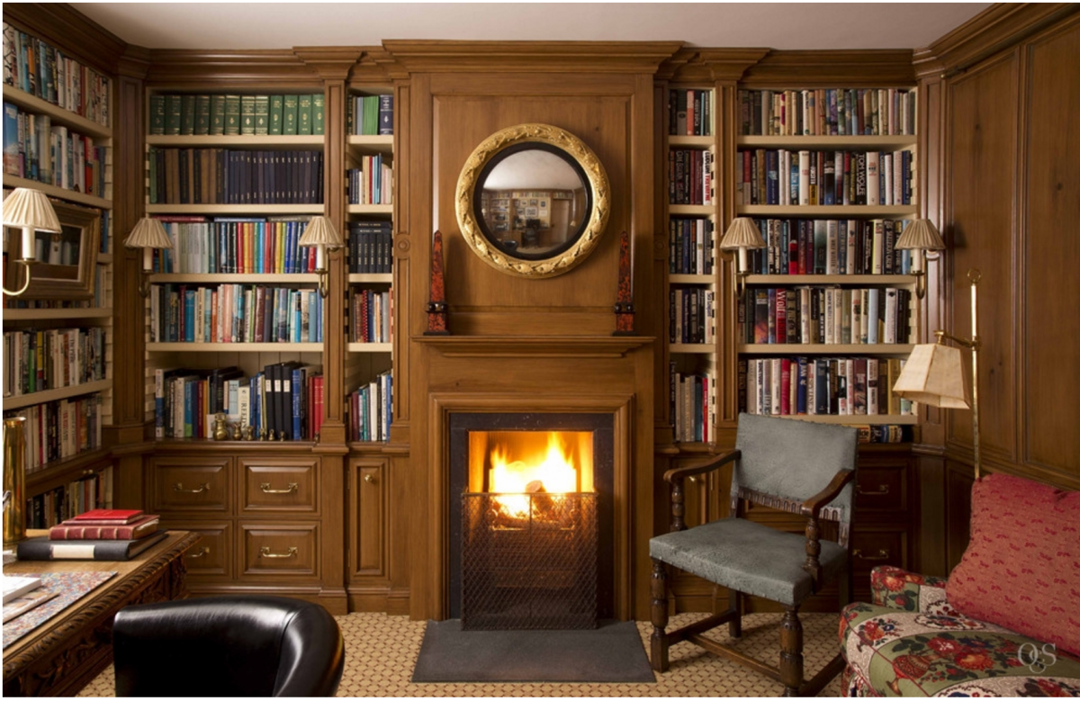 Книжный шкаф с камином