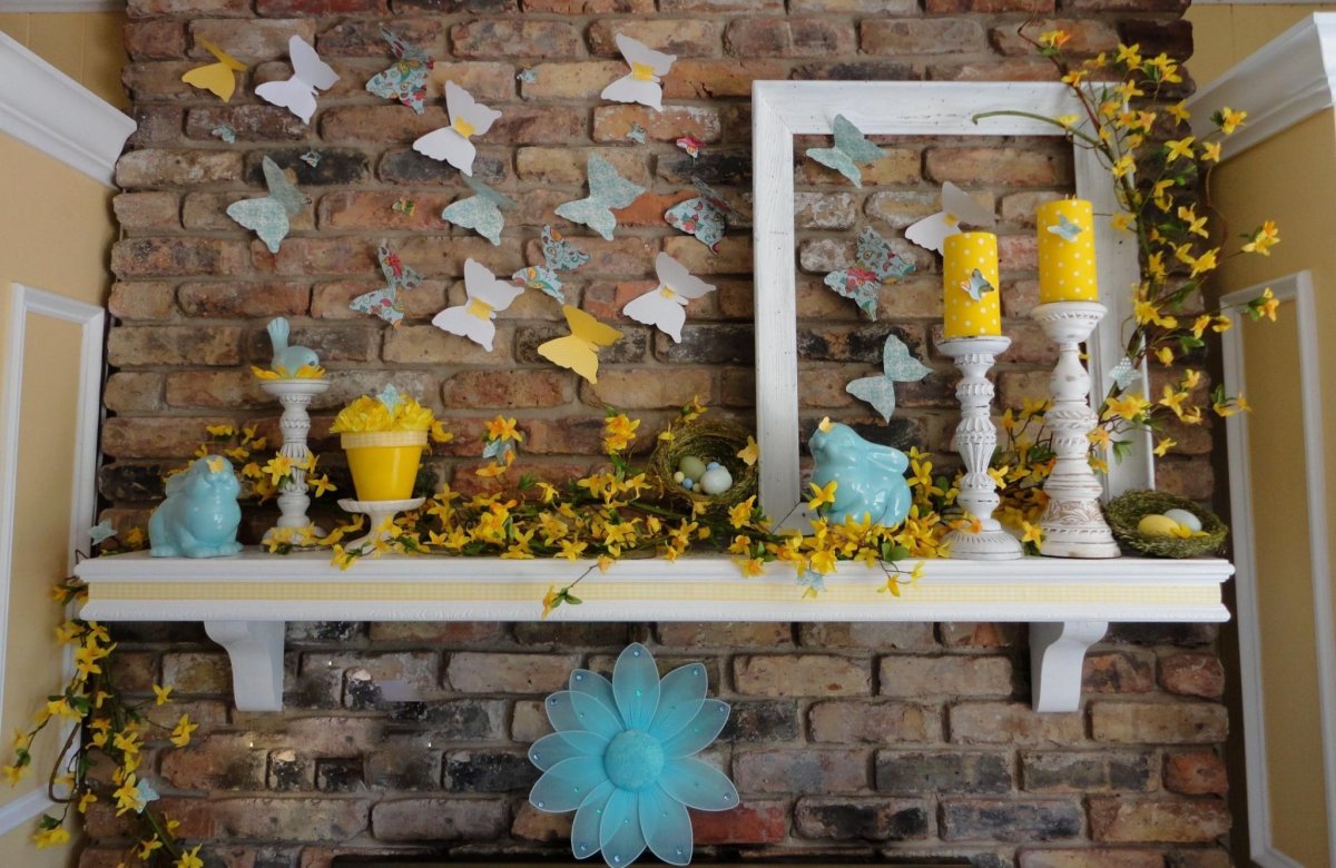 Цветочные композиции на камин