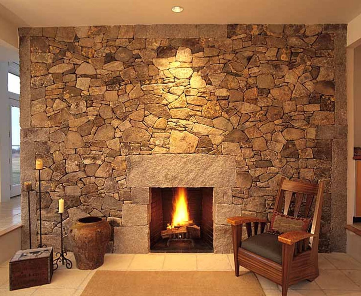 Каменный камин в интерьере