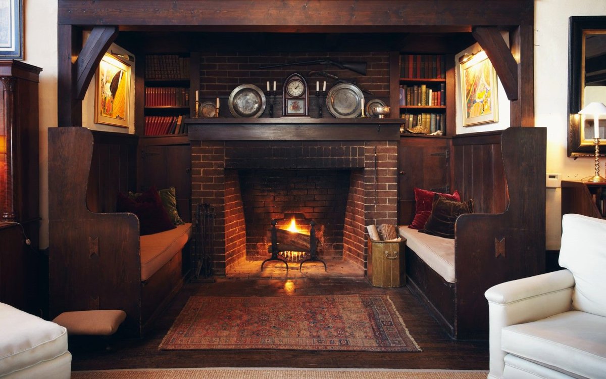 Гостиная с камином
