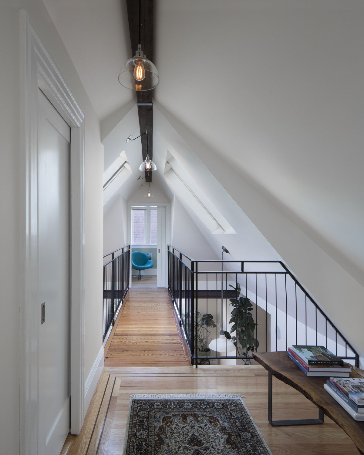 Лестница на мансардный этаж