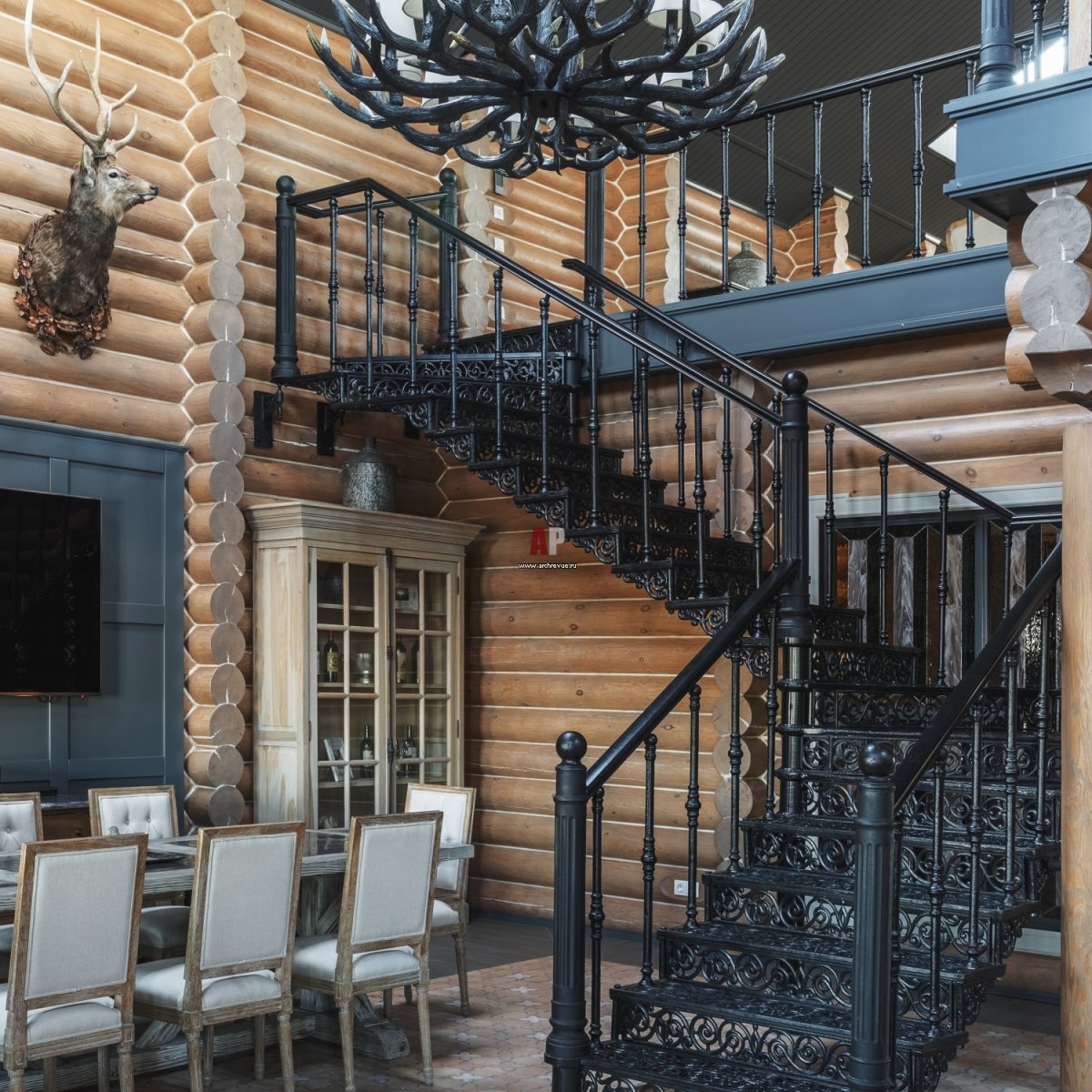 Лестница с ПОДСТВЕТКОЙВ загородном доме