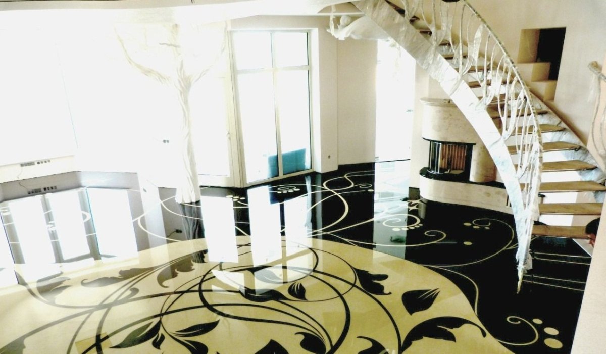 Лестница в полу