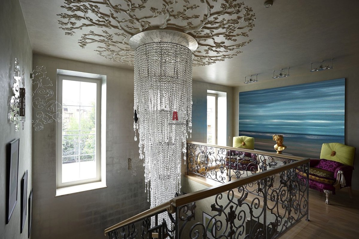Люстра каскадная для высоких потолков