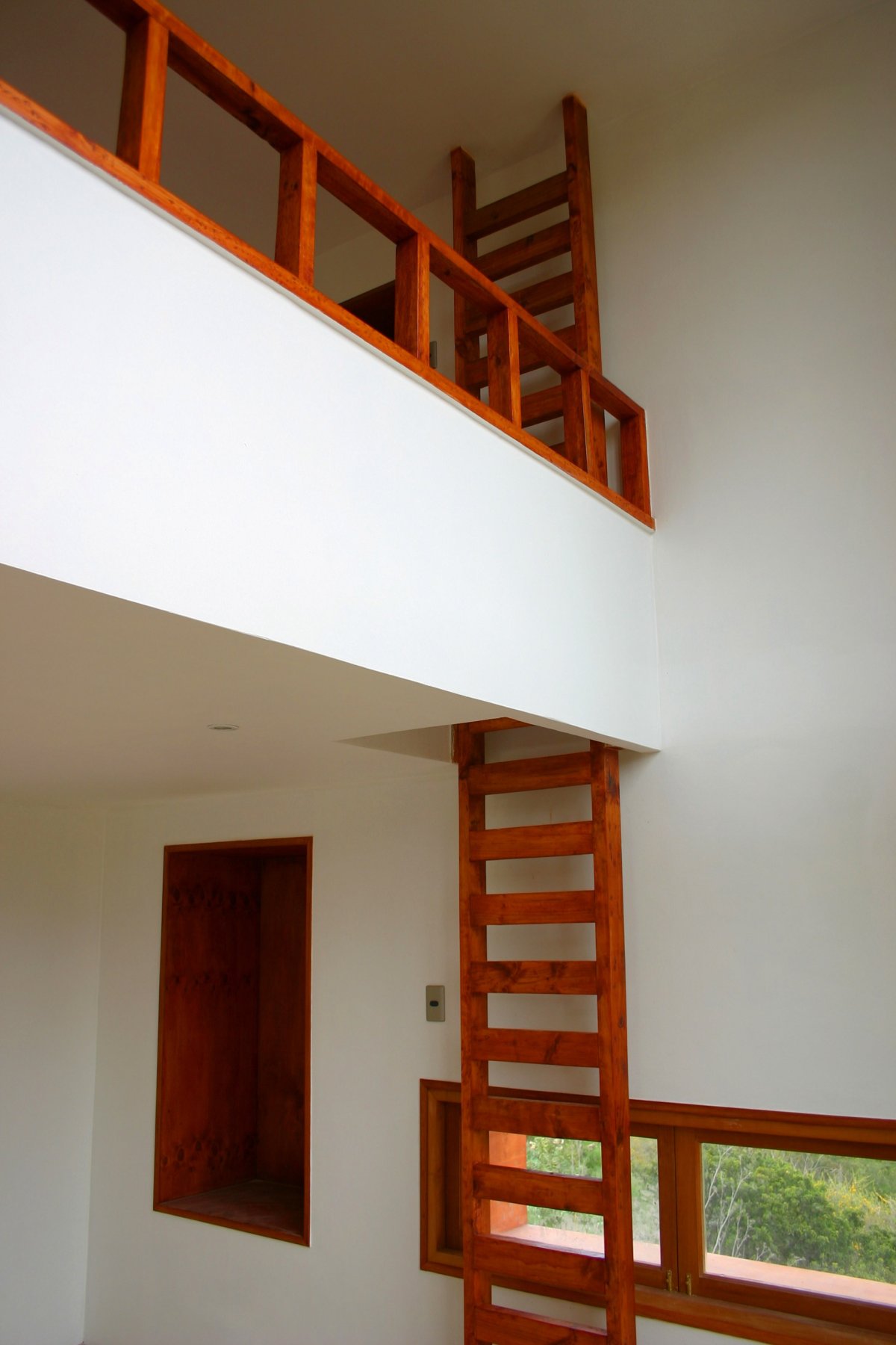 Лестницы для антресолей