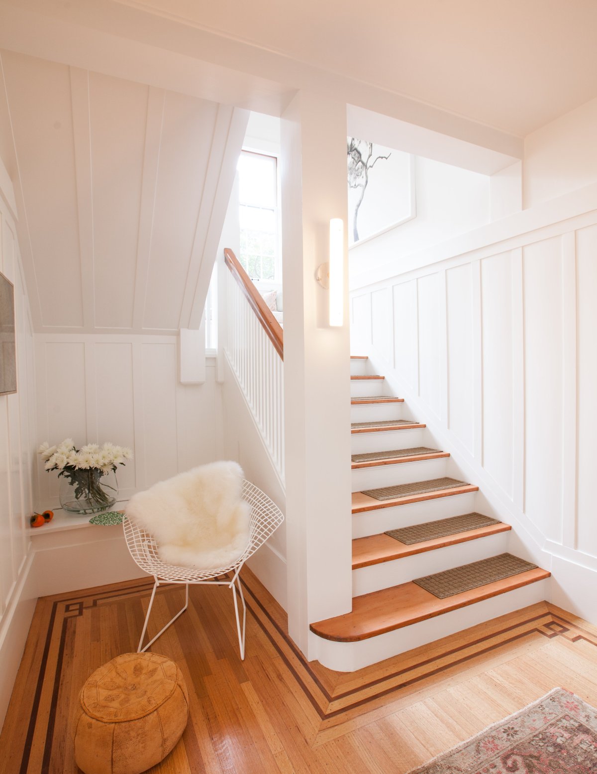 Шкаф под лестницей