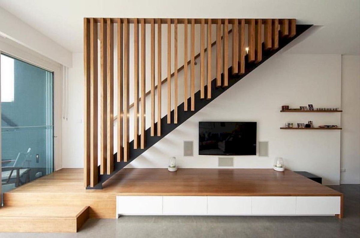 Лестница с рейками