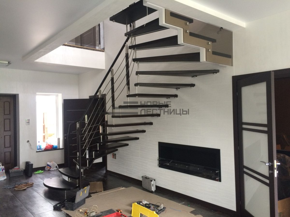 Ступени из камня для лестницы на монокосоуре