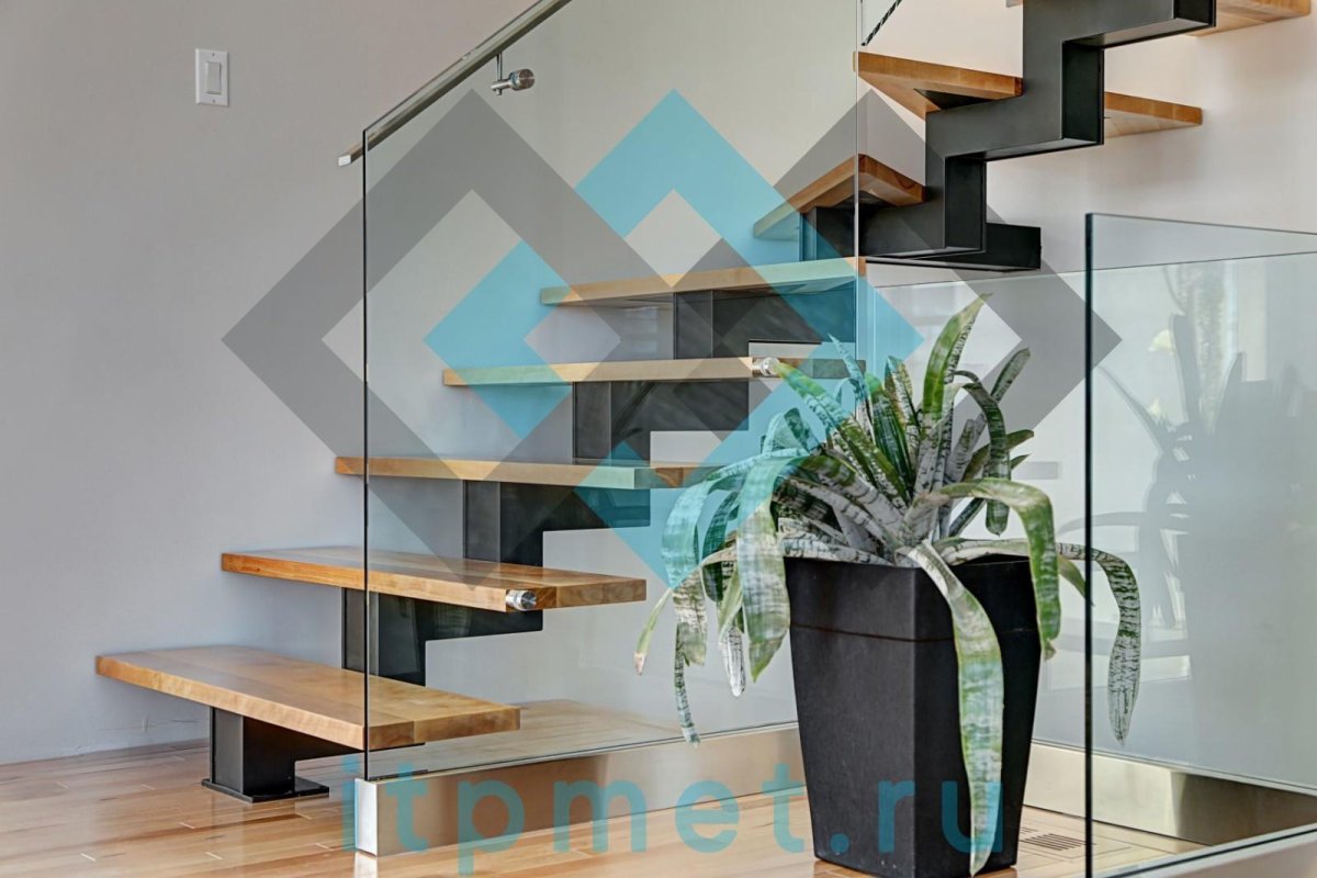 Металлическая лестница