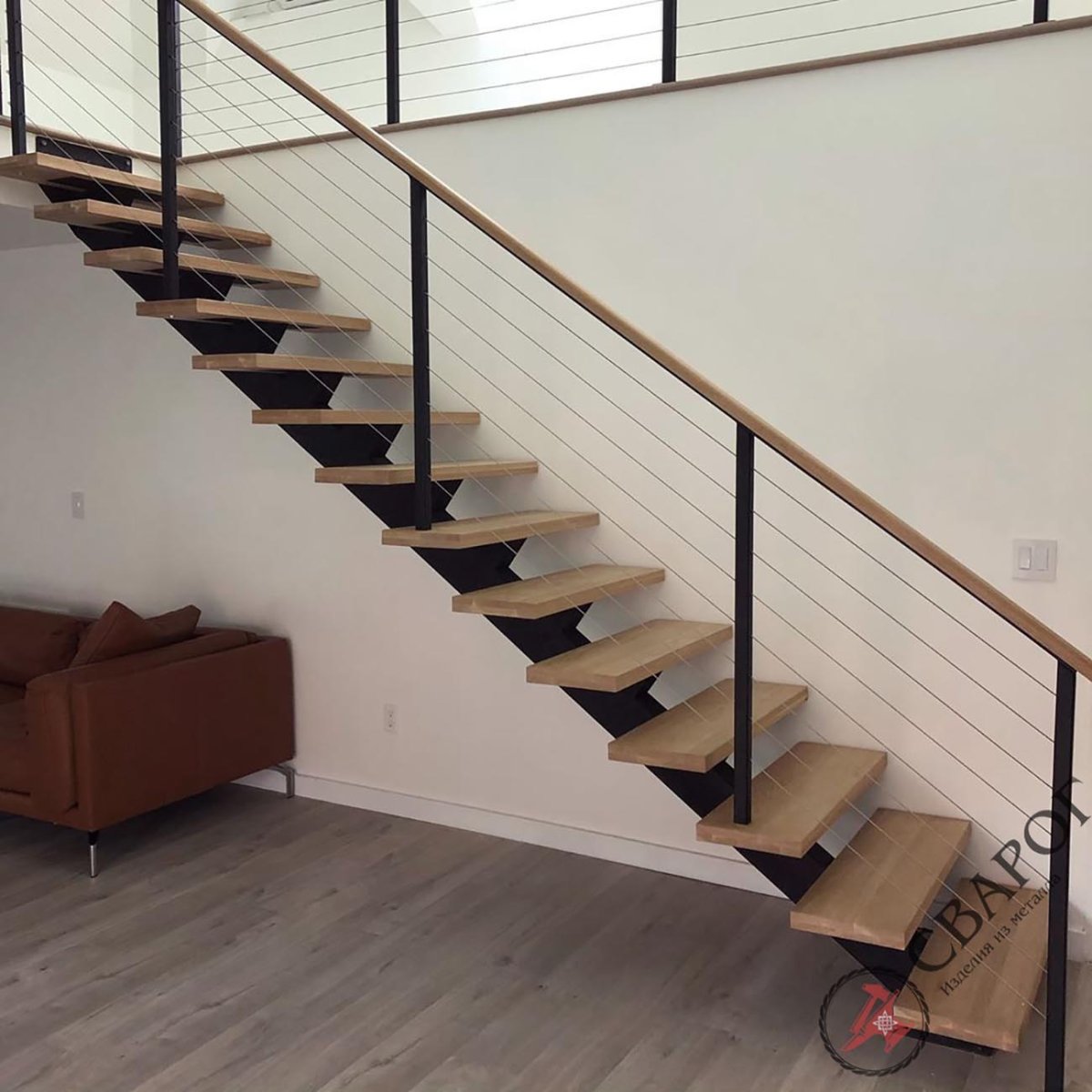 Лестницы на монокосоуре из металла