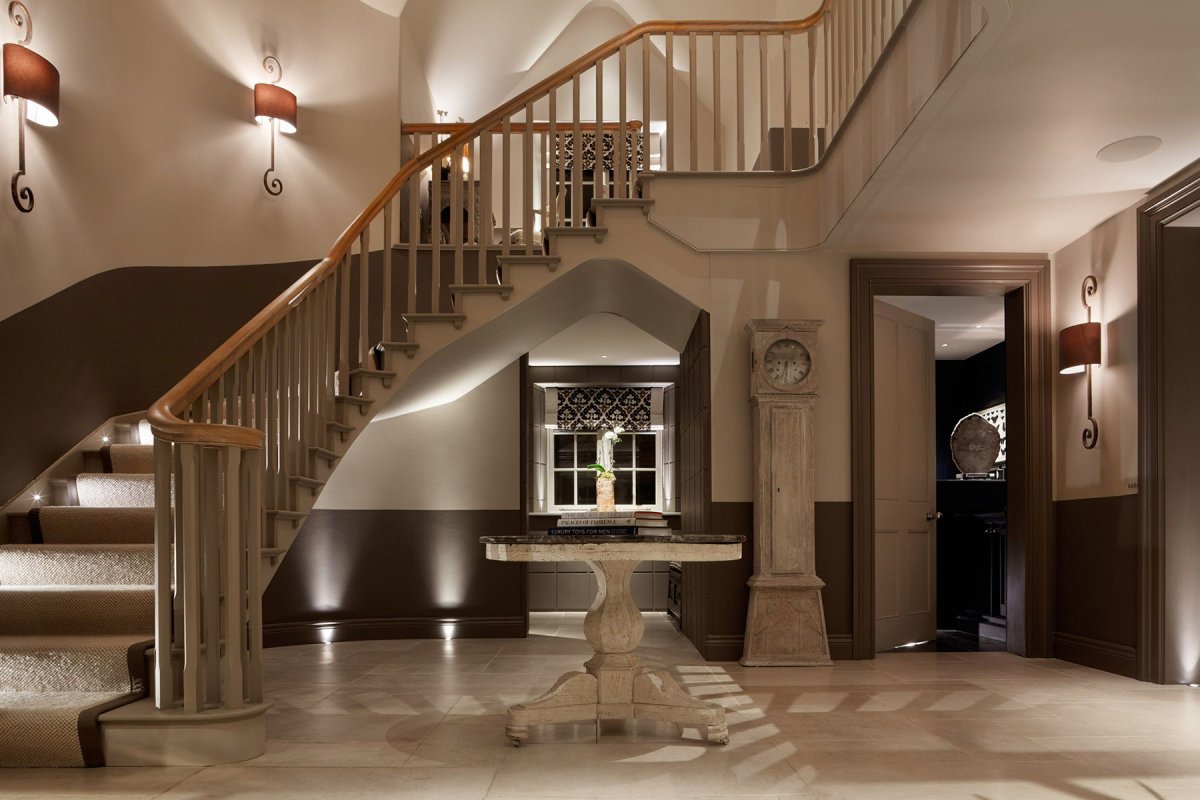 Лестничные марши в коттедже