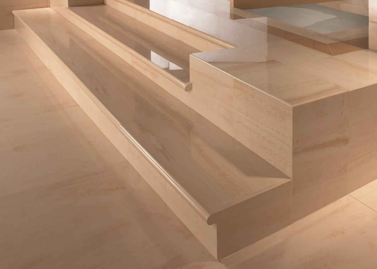 Отделка лестницы керамогранитом