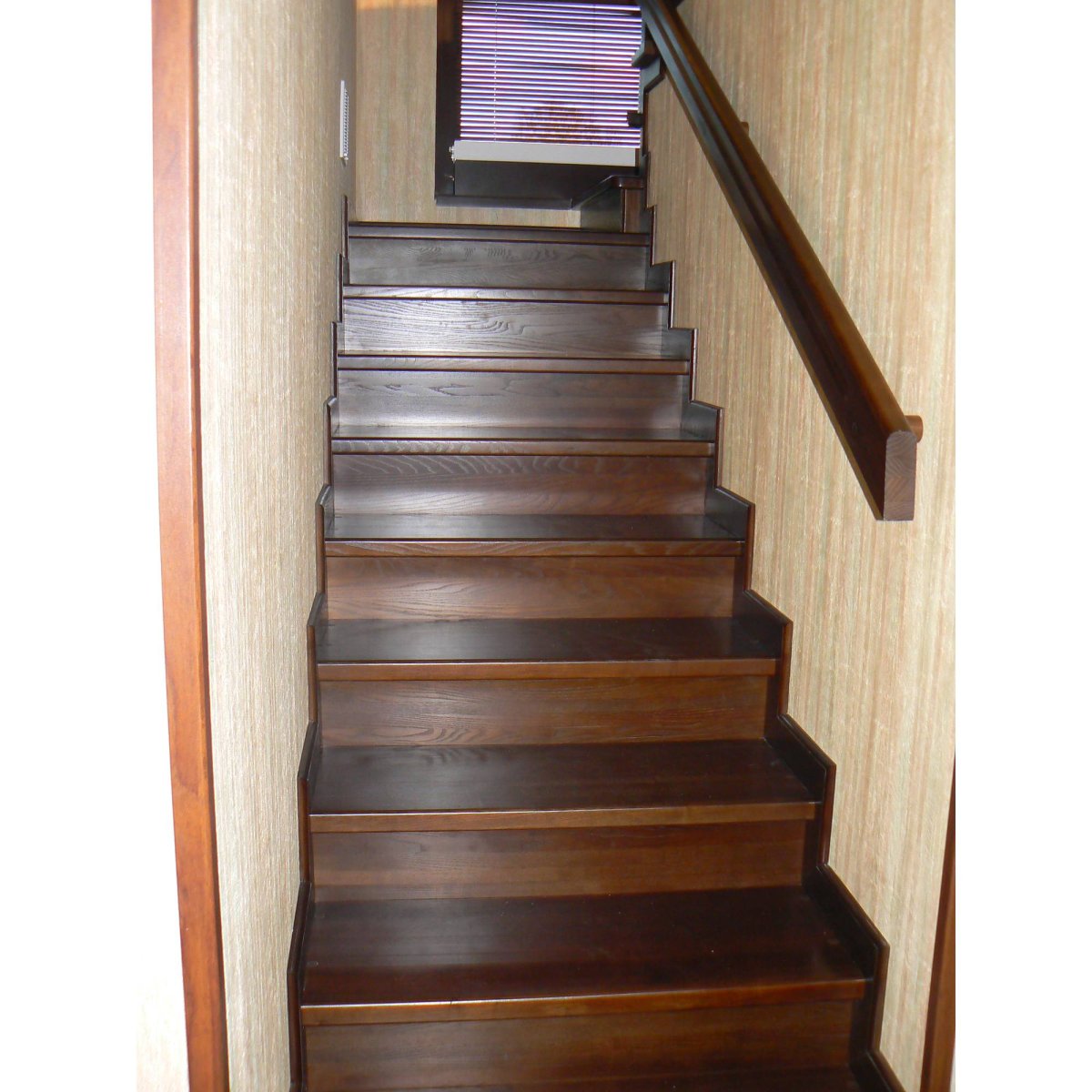 Отделка бетонной лестницы