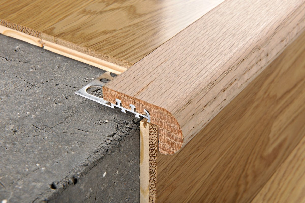 Лестница с забежными ступенями на 180 на второй этаж