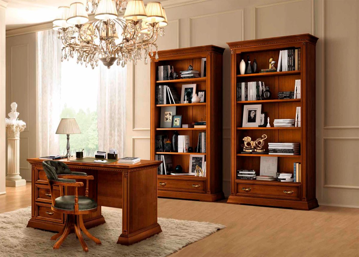 Книжный шкаф под лестницей