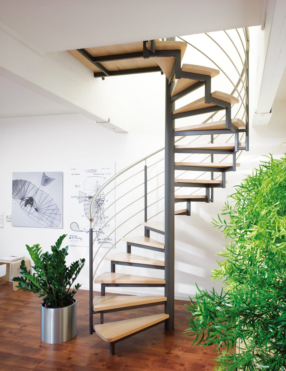 Лестница винтовая металлическая