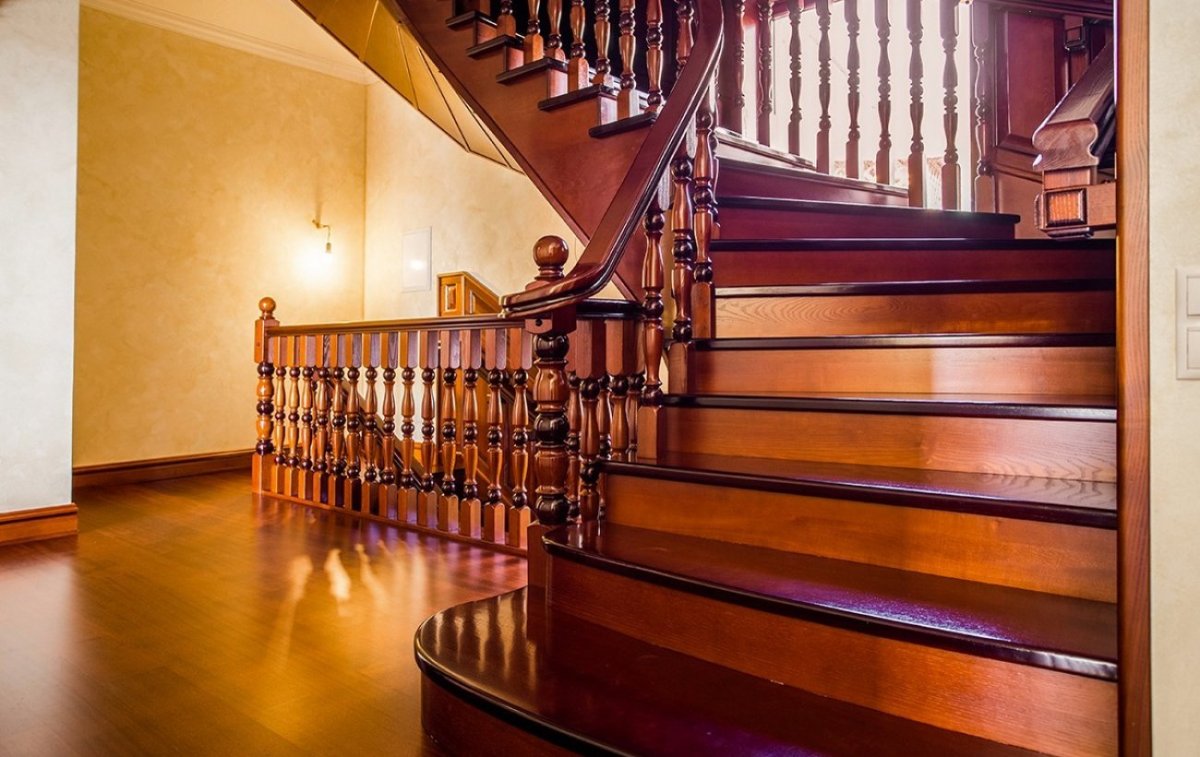 Шикарные деревянные лестницы