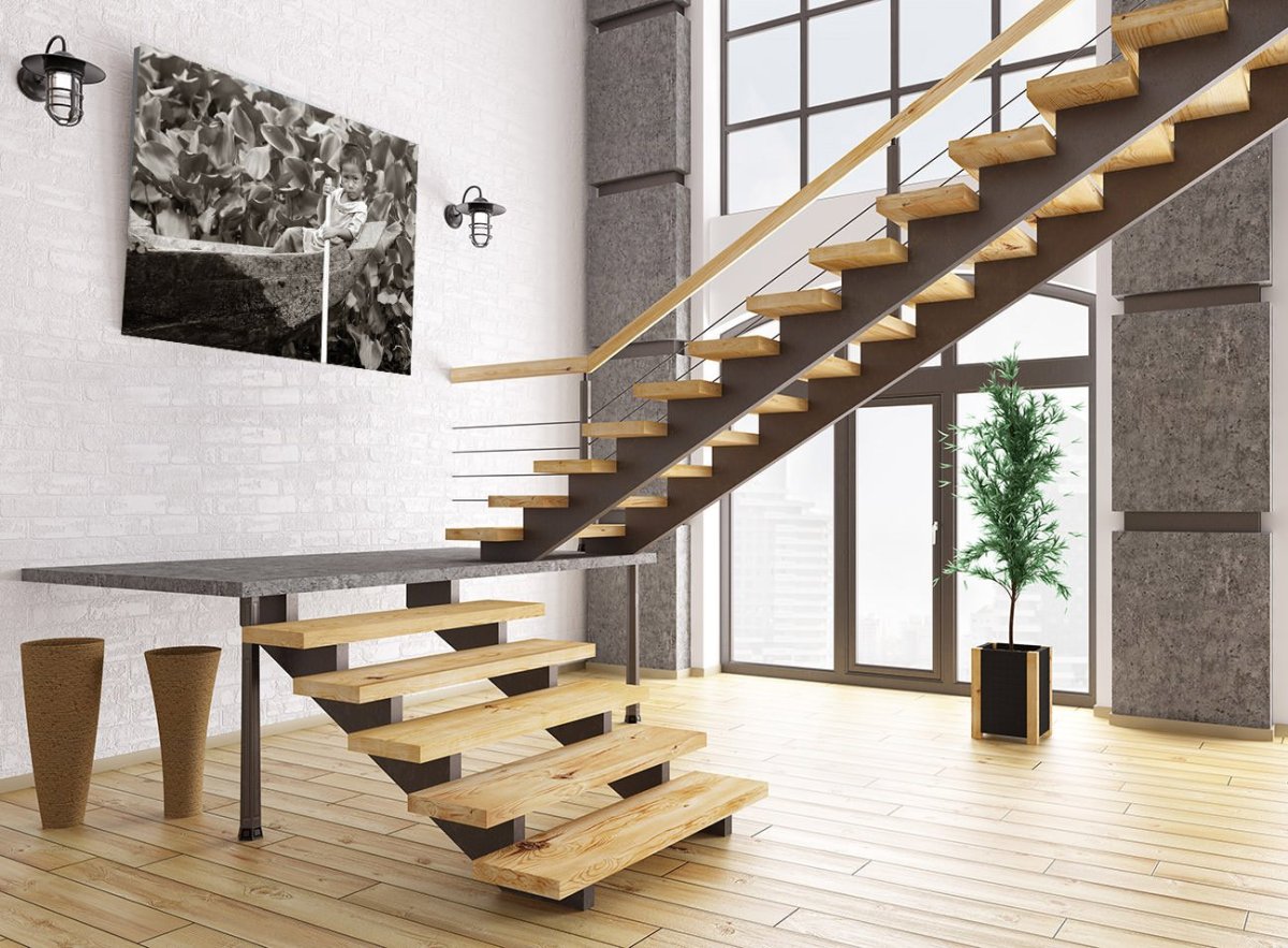 Отделка бетонных лестниц деревом ясень в частном доме