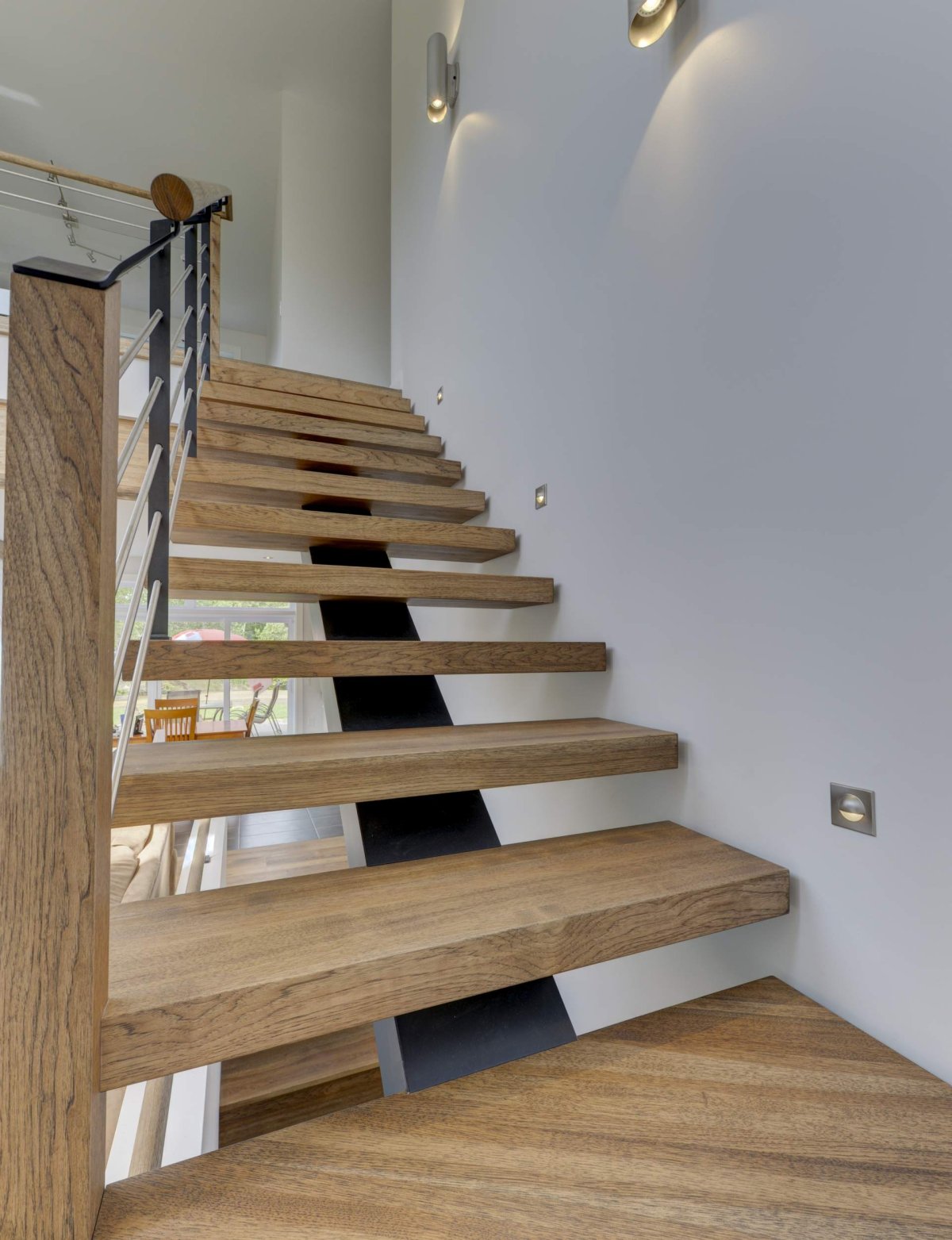 Лестницы из металла обшитые деревом