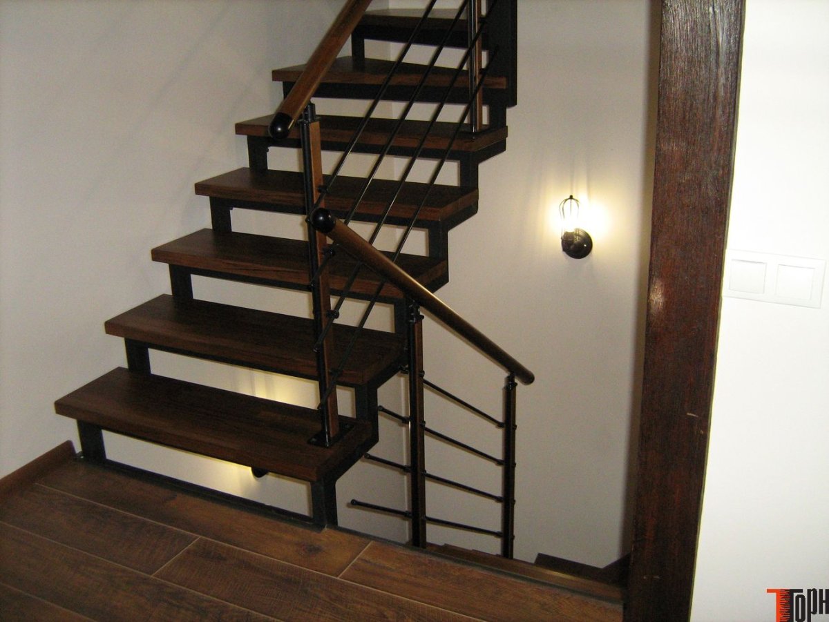 Лестницы на металлокаркасе в стиле лофт