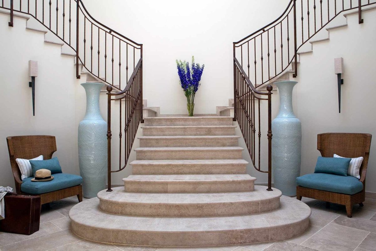 Деревянный спуск к морю